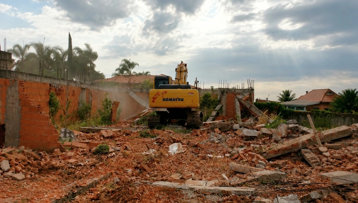 Gerenciamento de Resíduos de Demolição: Navegando as Classes e a Legislação para uma Construção Sustentável